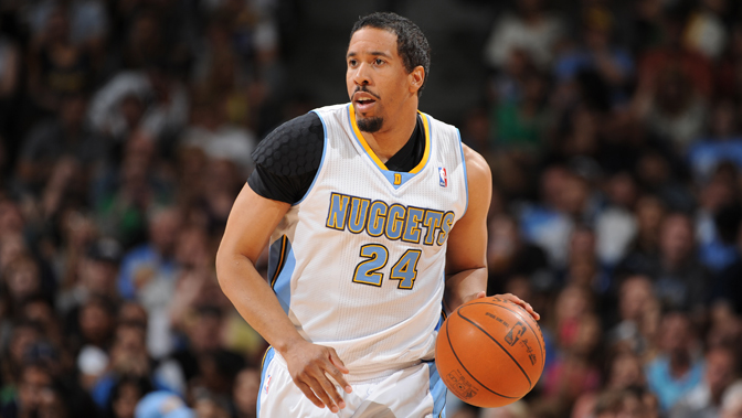 创造主场氛 创造主场氛